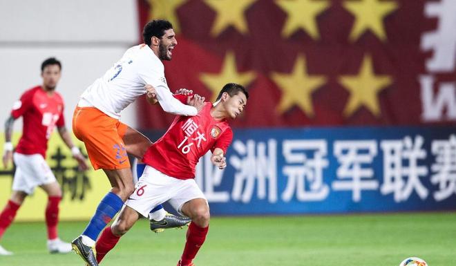 鲁能主场不敌恒大，积分不变