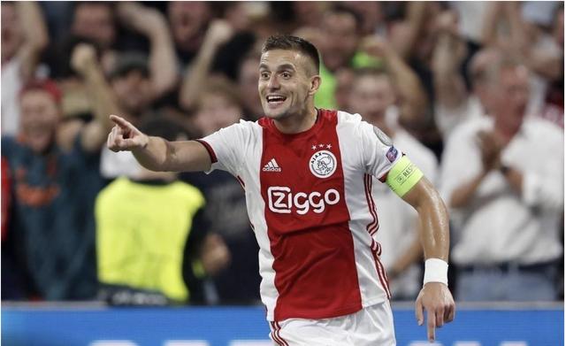 热刺惊险获胜，提前锁定小组第一出线权