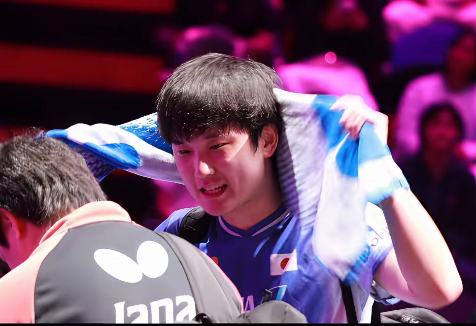 葡萄牙队翻盘德国队，张本智和点燃赛场