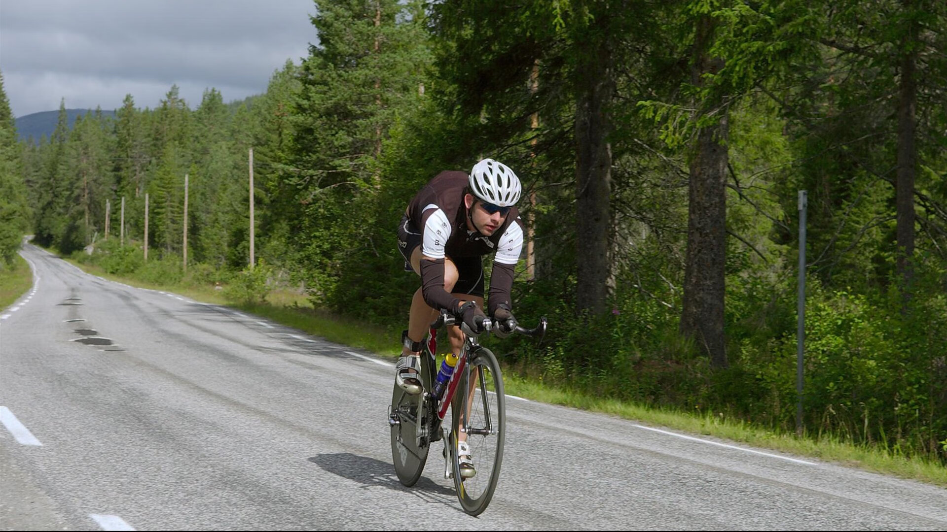 硬仗之王的试金石,赖斯领衔的英格兰如何破解希腊式防守,锁死哈兰德?