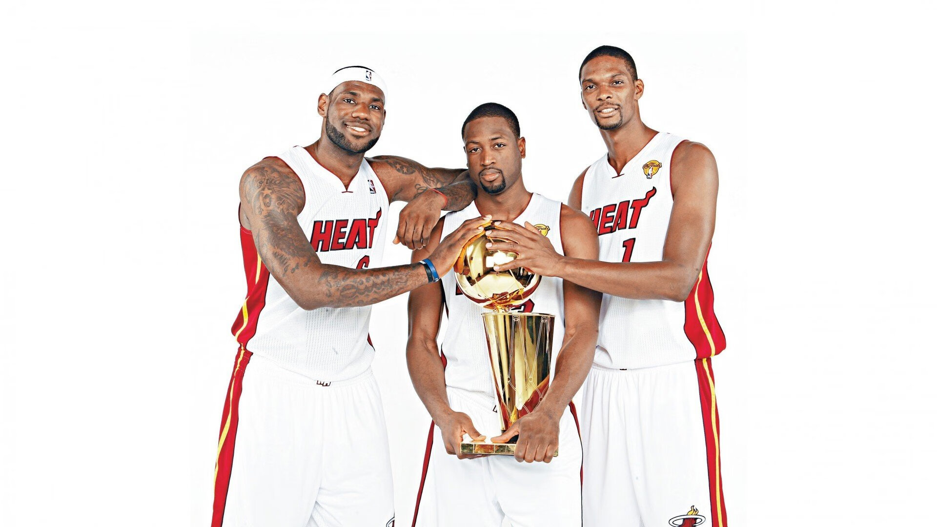 森林狼对阵上海队，霍勒迪攻防两端统治全场