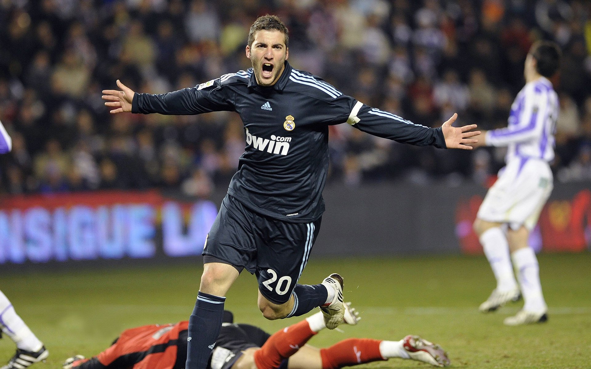 伊布魔咒再现？瑞士险胜多特蒙德背后的传奇与宿命